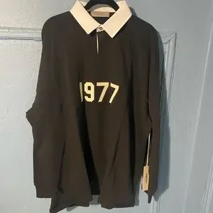 【Sサイズ】ESSENTIALS 1977 RUGBY Iron ポロシャツ 【Sサイズ】ESSENTIALS 1977 RUGBY Iron ポロシャツ